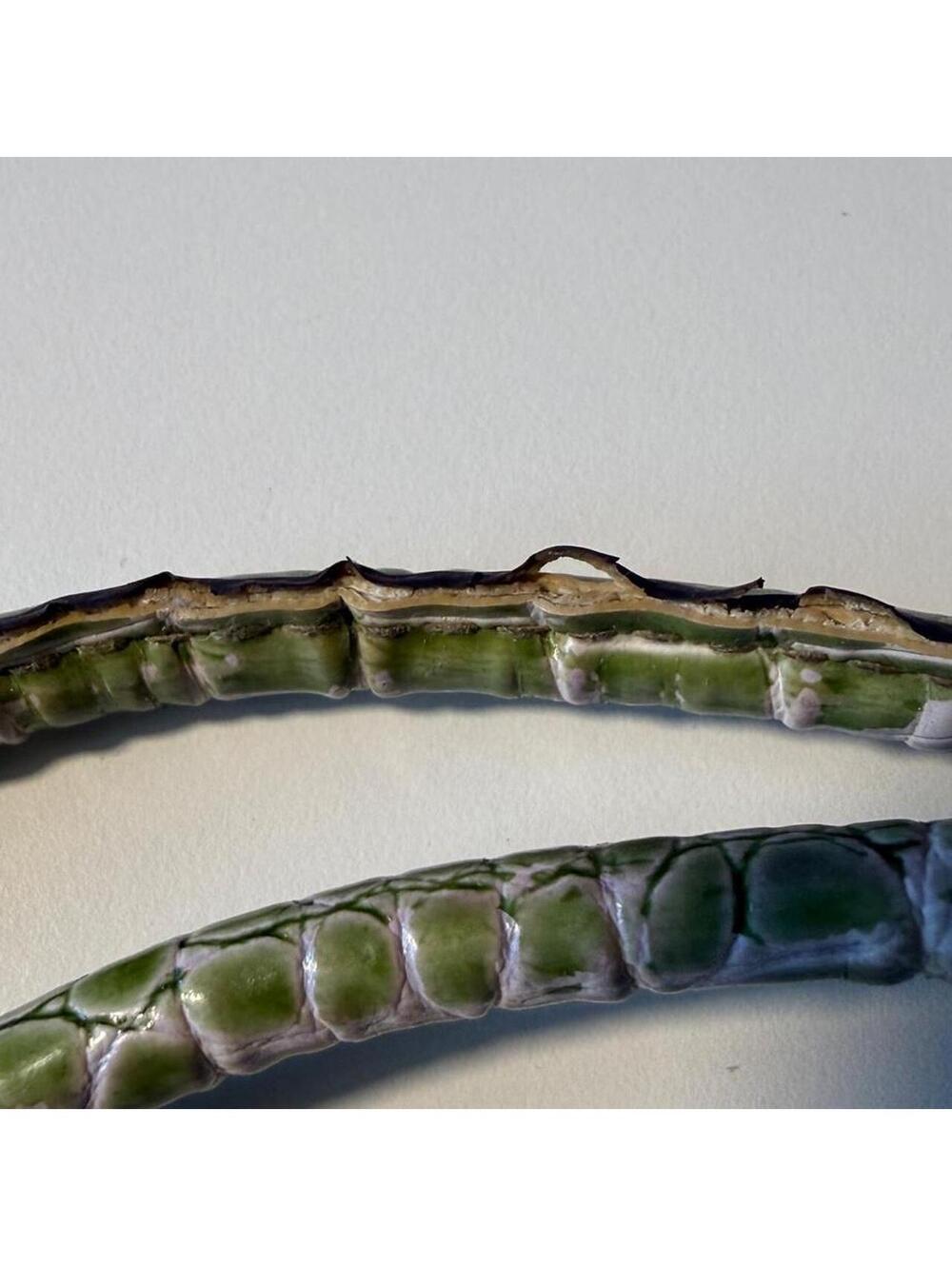 Green Crocodile Pattern Shoulder Bag with Flap Closure - Picture 5 of 7